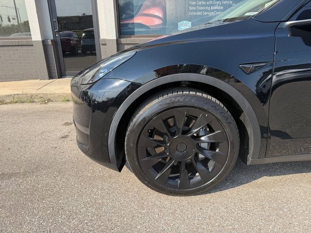 Used 2023 Tesla Model Y Long Range AWD/4WD image 24