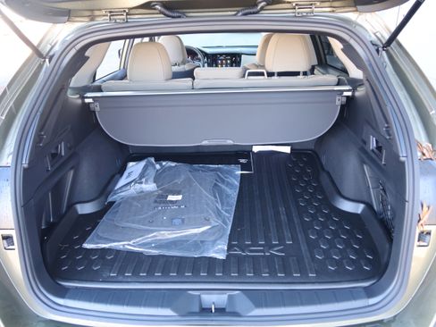 Used 2025 Subaru Outback Premium image 32