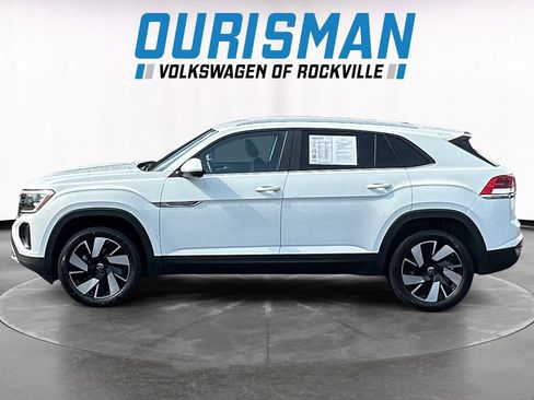 Used 2024 Volkswagen Atlas Cross Sport SE AWD/4WD image 3