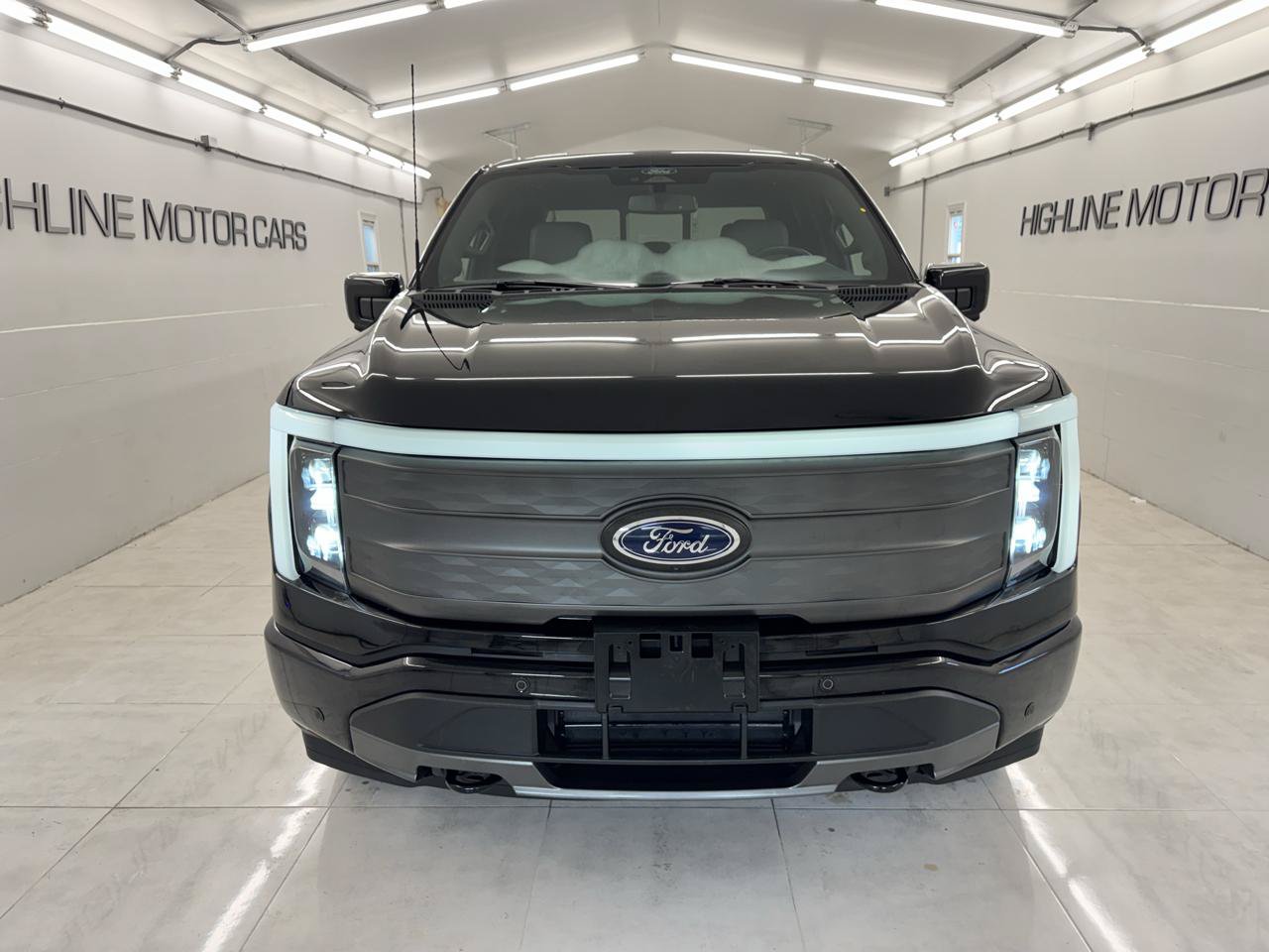 Used 2022 Ford F150 Lightning Lariat AWD/4WD image 2