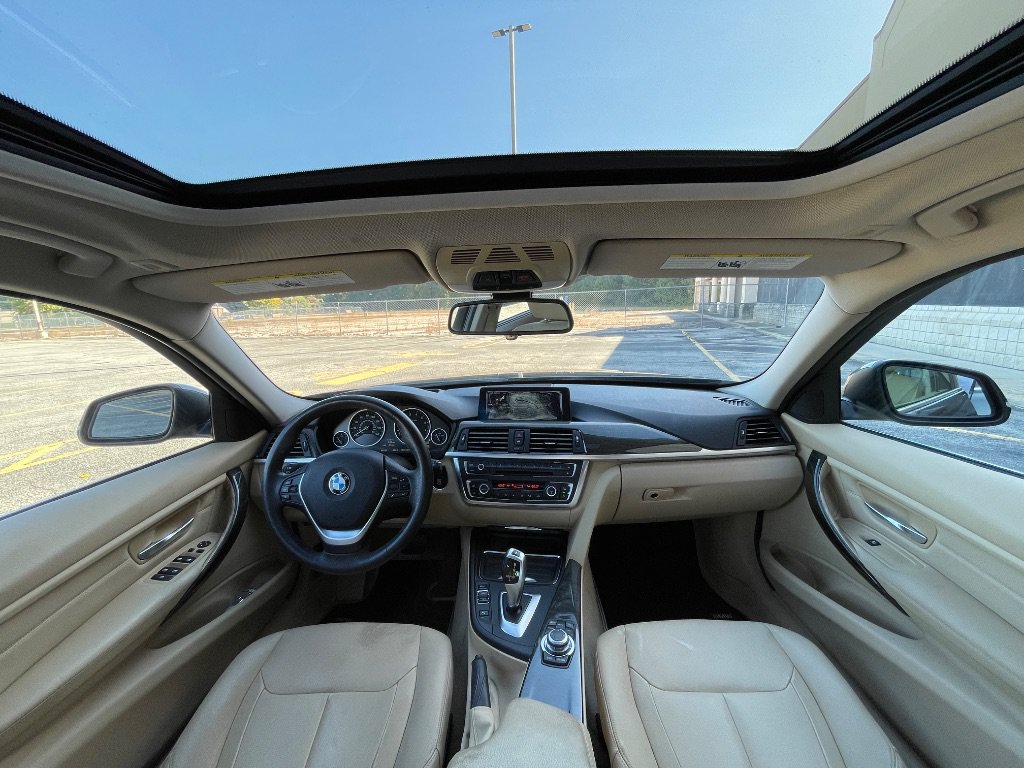 Used 2012 BMW 328i Sedan RWD image 28