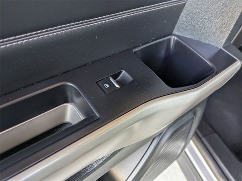 Used 2023 Ford Explorer XLT w/ Equipment Group 202A image 28