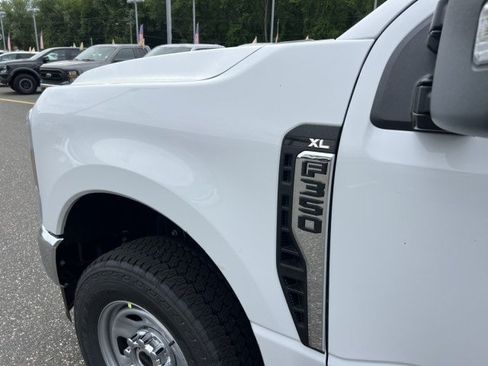 New 2026 Ford F350 XL w/ XL Chrome Package AWD/4WD image 22
