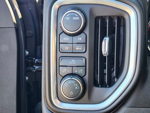 Used 2021 Chevrolet Silverado 1500 LT image 21