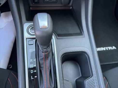 Certified 2025 Nissan Sentra SR image 18