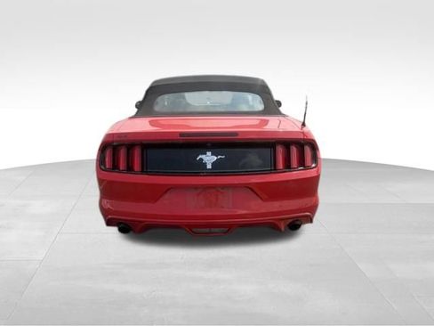 Used 2015 Ford Mustang Convertible RWD image 4