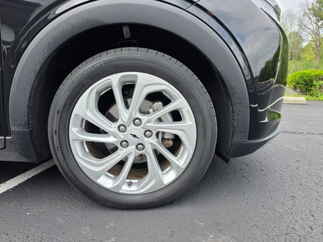 Used 2023 Chevrolet Bolt EUV LT FWD image 4