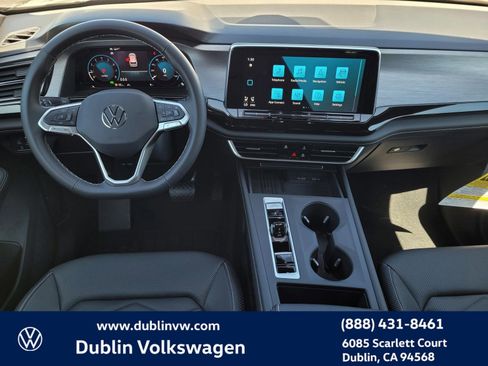 New 2025 Volkswagen Atlas Cross Sport SE image 13