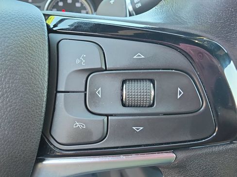 Certified 2023 Buick Enclave Essence FWD image 24