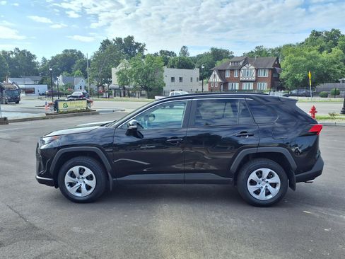 Certified 2021 Toyota RAV4 LE AWD/4WD image 26
