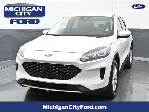 Used 2020 Ford Escape SE AWD/4WD image 1