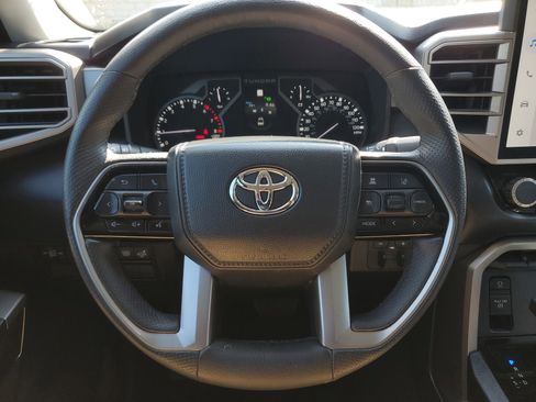 Used 2023 Toyota Tundra SR5 w/ SR5 Premium Package AWD/4WD image 21