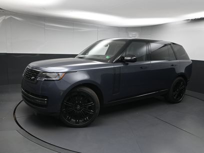 New 2025 Land Rover Range Rover Long Wheelbase SE