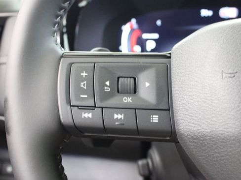 New 2026 Nissan Pathfinder Platinum FWD image 27