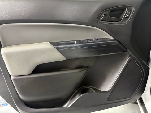 Used 2020 Chevrolet Colorado W/T w/ WT Convenience Package RWD image 15