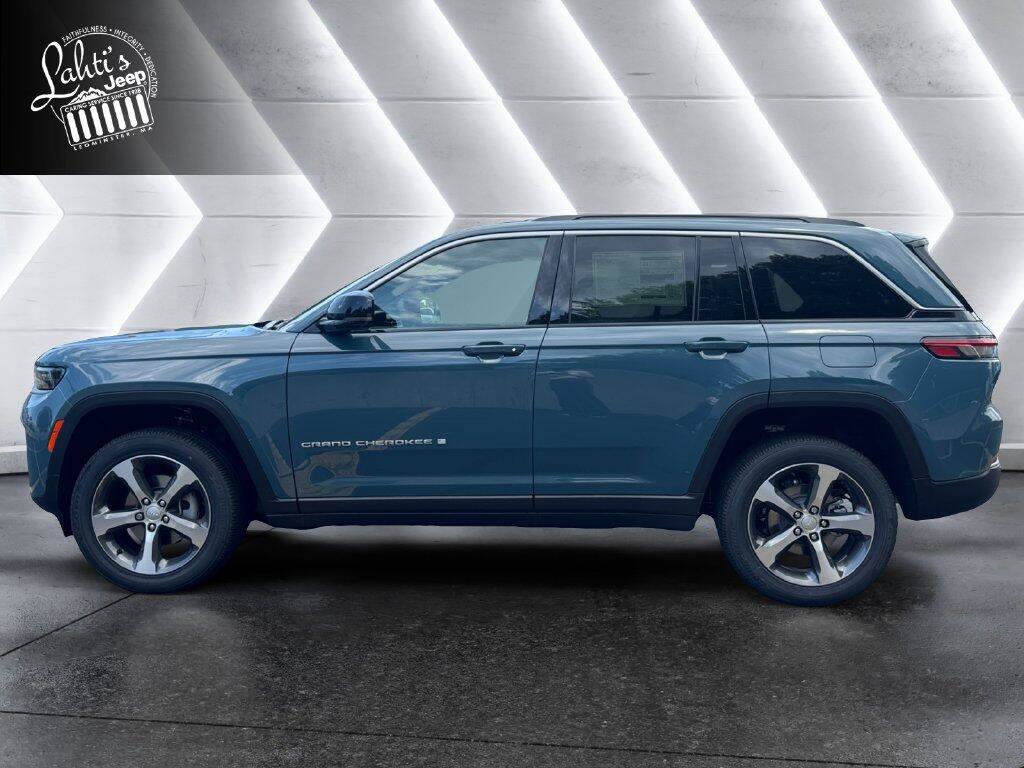 New 2026 Jeep Grand Cherokee Limited AWD/4WD image 3