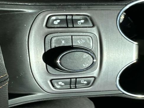 Used 2022 GMC Terrain AT4 w/ LPO, Floor Liner Package AWD/4WD image 29