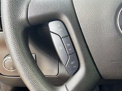 Used 2024 Chevrolet Express 2500 w/ Driver Convenience Package RWD image 28