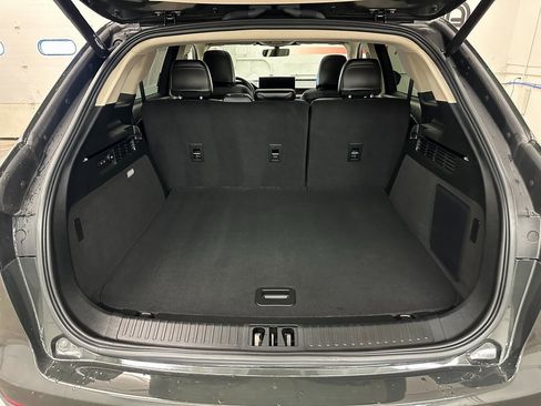 Used 2022 Lincoln Nautilus Reserve w/ Equipment Group 201A image 17