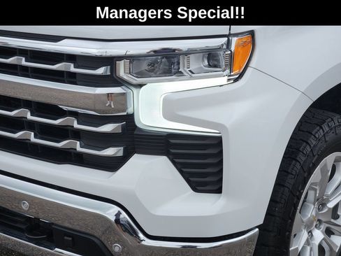 Used 2024 Chevrolet Silverado 1500 LTZ AWD/4WD image 9
