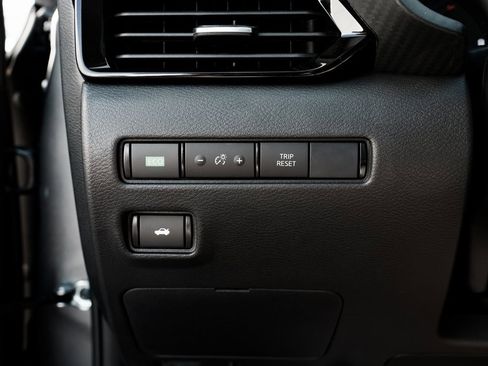 New 2025 Nissan Sentra SV w/ Trunk Package image 17