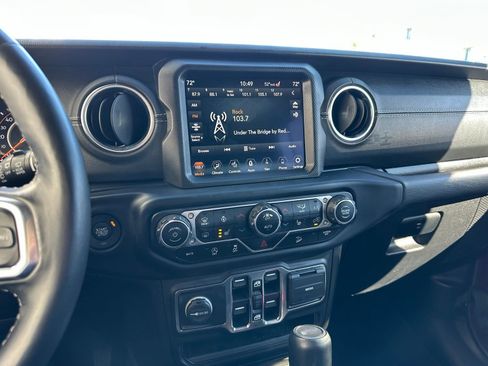 Used 2021 Jeep Wrangler Unlimited Sahara image 12