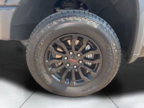 Used 2023 GMC Sierra 1500 AT4X image 51