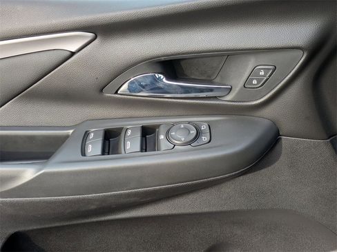 Used 2022 Chevrolet Bolt LT w/ Infotainment Package image 16