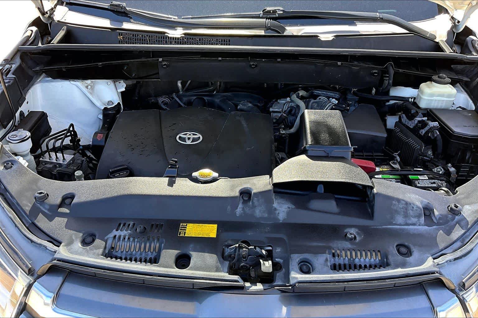 Used 2017 Toyota Highlander Limited Platinum FWD image 29