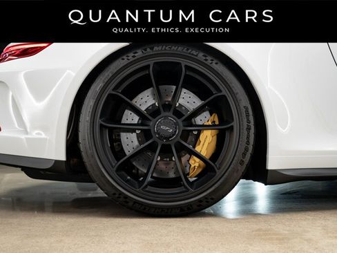 Used 2018 Porsche 911 GT3 RWD image 6