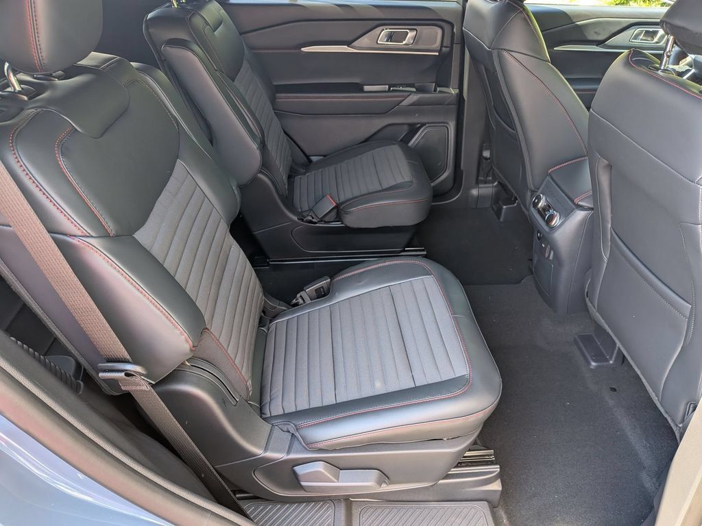 New 2026 Ford Explorer ST-Line AWD/4WD image 21