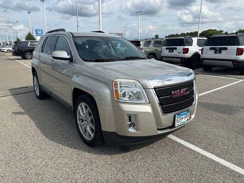 Used 2014 GMC Terrain SLE w/ Convenience Package AWD/4WD image 2