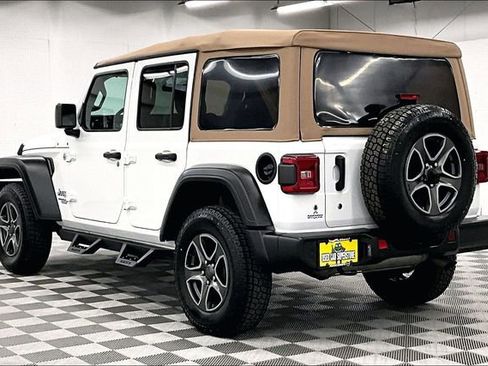 Used 2019 Jeep Wrangler Unlimited Sport S AWD/4WD image 2