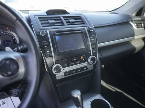 Used 2012 Toyota Camry SE image 32