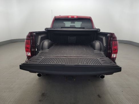 Used 2017 RAM 1500 Express AWD/4WD image 29