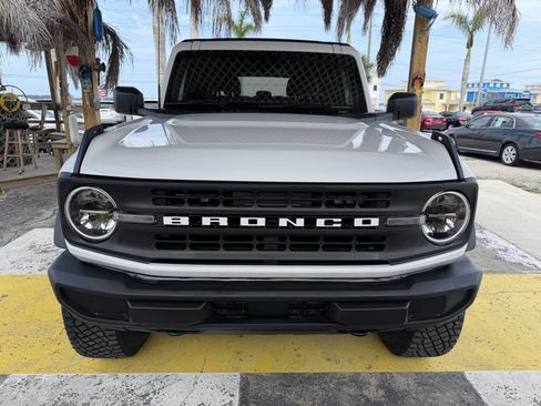 Used 2022 Ford Bronco 4-Door w/ Sasquatch Package AWD/4WD image 2