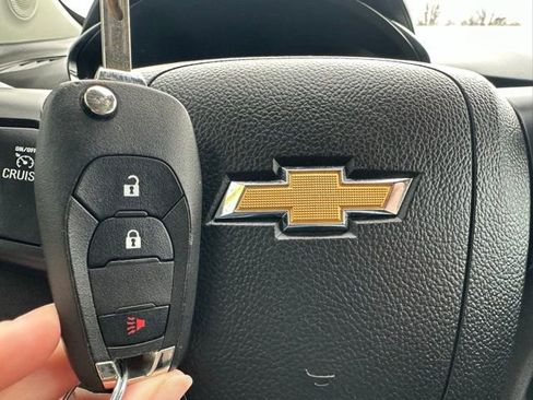 Used 2022 Chevrolet Trax LS w/ Tint and Cruise Package image 49