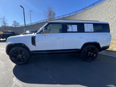 Certified 2024 Land Rover Defender 130 X-Dynamic SE image 4