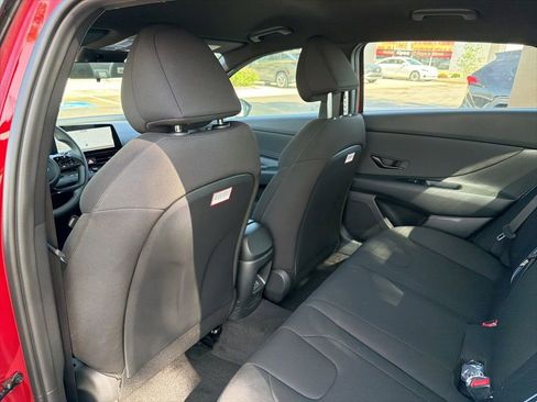 New 2025 Hyundai Elantra SEL FWD image 13