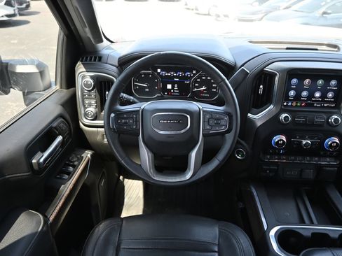 Used 2022 GMC Sierra 2500 Denali w/ Denali Ultimate Package AWD/4WD image 9