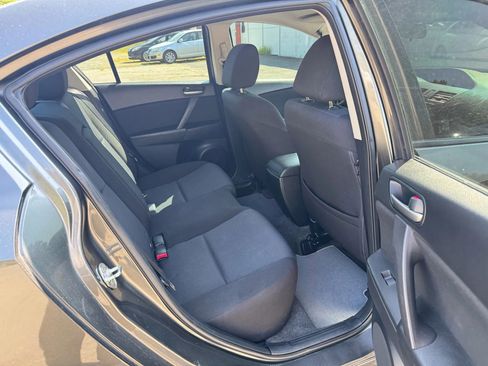 Used 2011 MAZDA MAZDA3 i Touring image 10