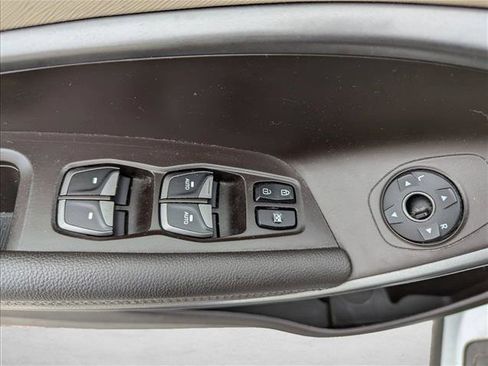 Used 2017 Hyundai Santa Fe Sport image 10