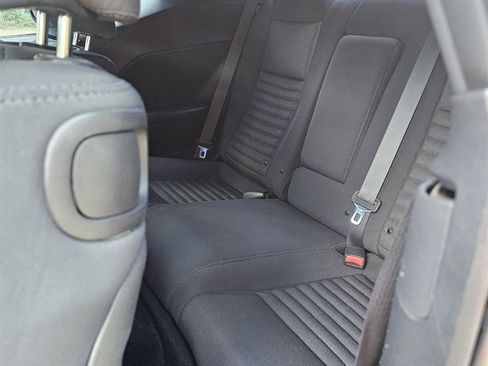 Used 2012 Dodge Challenger SXT image 6