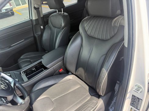 Used 2023 Hyundai Palisade Limited w/ Cargo Package FWD image 14