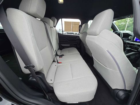 Certified 2025 Toyota 4Runner SR5 AWD/4WD image 12
