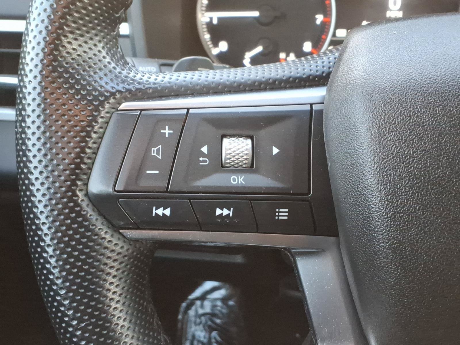 Used 2023 Mitsubishi Outlander SE AWD/4WD image 13