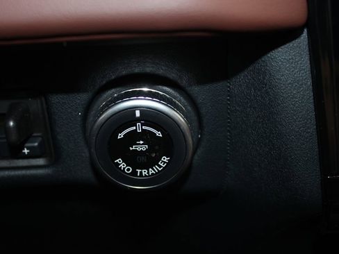 New 2026 Lincoln Navigator Reserve image 46