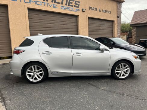 Used 2016 Lexus CT 200h FWD image 6
