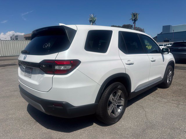 Used 2025 Honda Pilot EX-L image 5