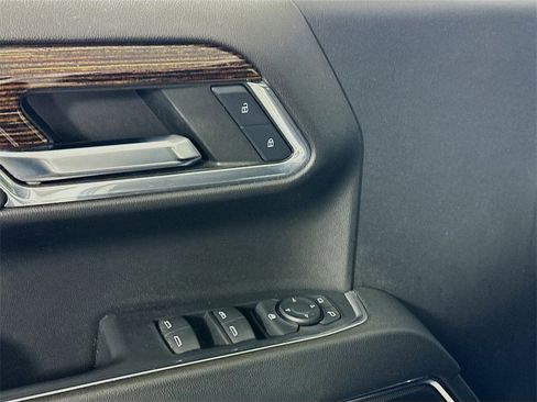 Used 2024 GMC Sierra 1500 Elevation image 12